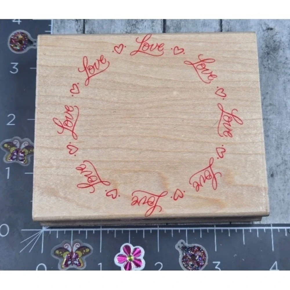 Hero Arts Love Circle H1313 Elegant Script Heart Rubber Stamp Wood #M24